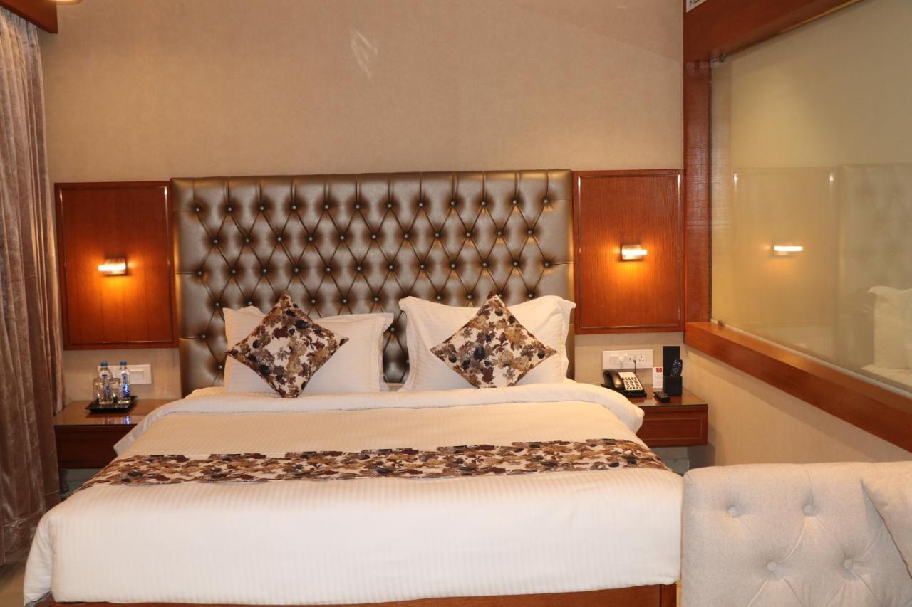 Sk Lords Inn Ahmedabad Luaran gambar