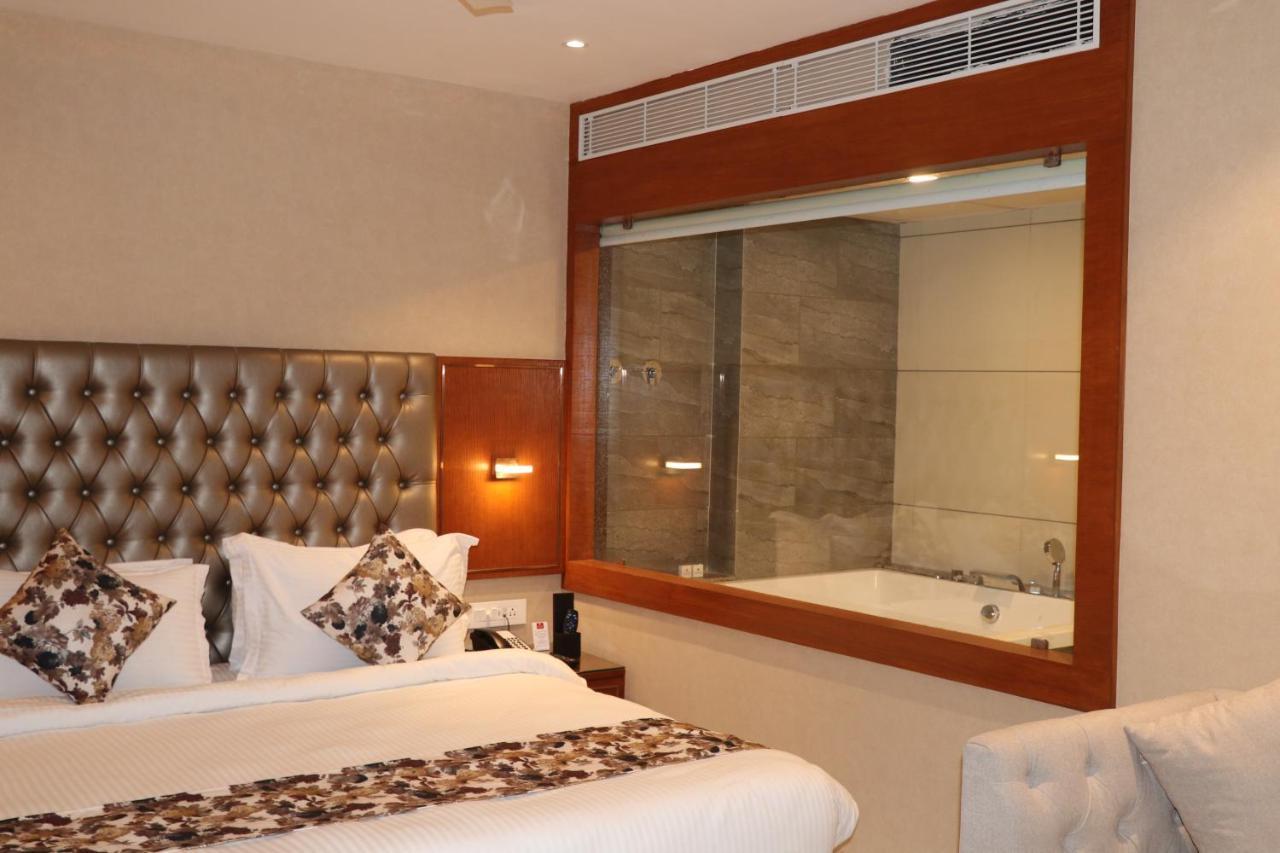 Sk Lords Inn Ahmedabad Luaran gambar