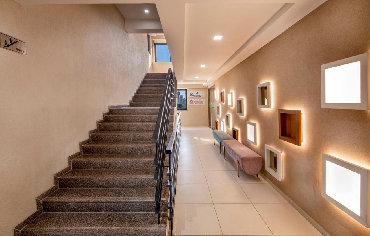 Sk Lords Inn Ahmedabad Luaran gambar