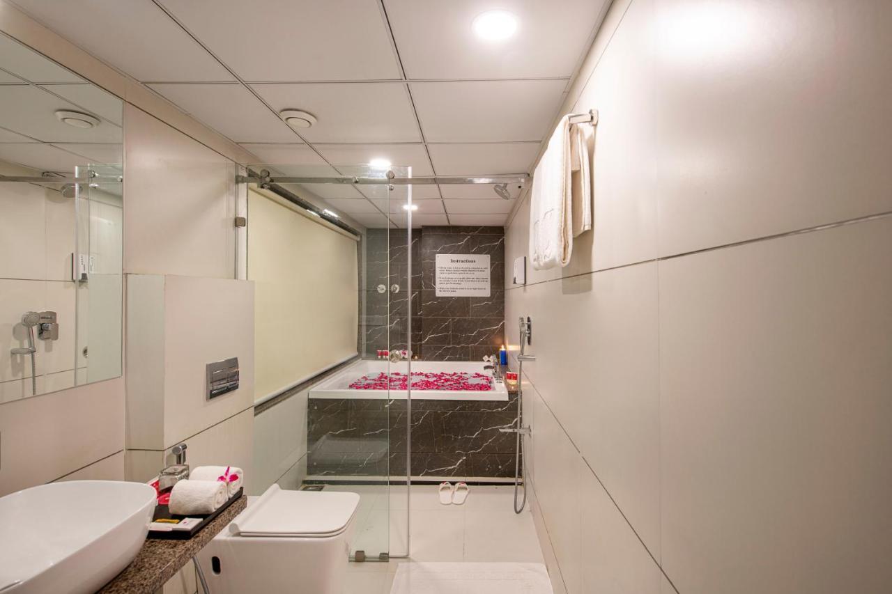 Sk Lords Inn Ahmedabad Luaran gambar