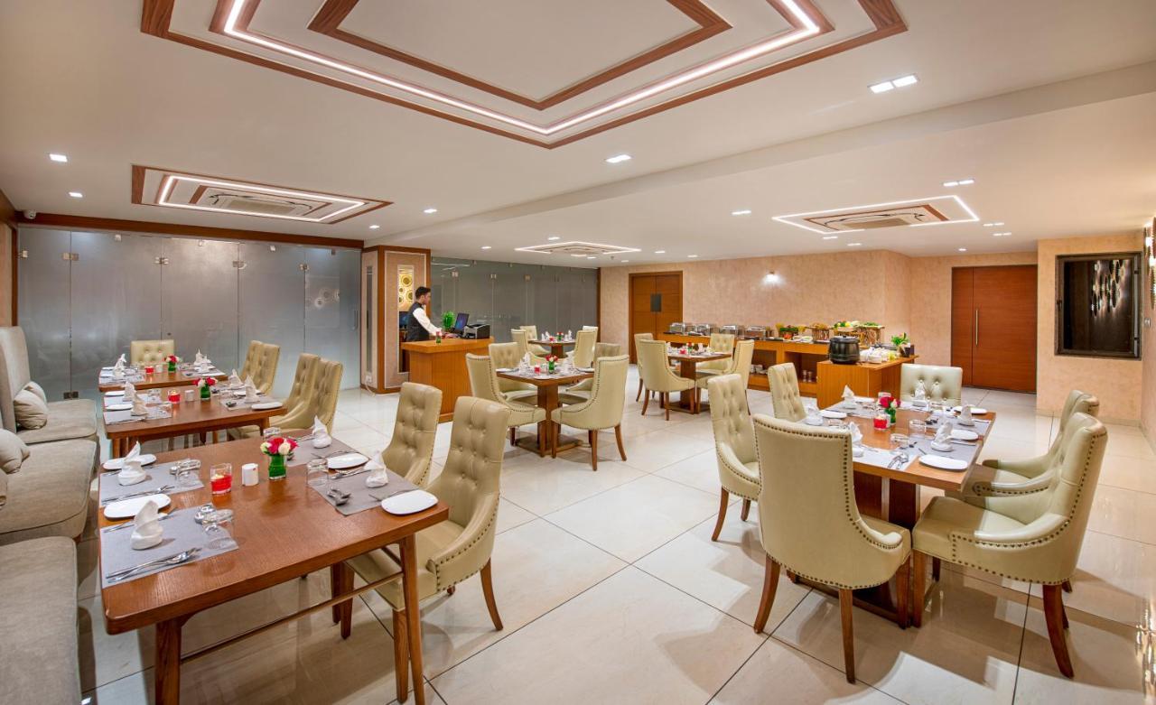 Sk Lords Inn Ahmedabad Luaran gambar