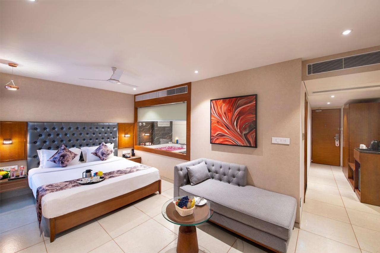 Sk Lords Inn Ahmedabad Luaran gambar